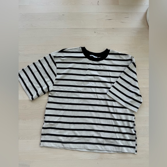Oversized Striped Tee - Picture 6 of 8